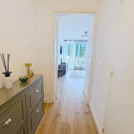 Sunny On A High Floor With Terrace Appartement Nice