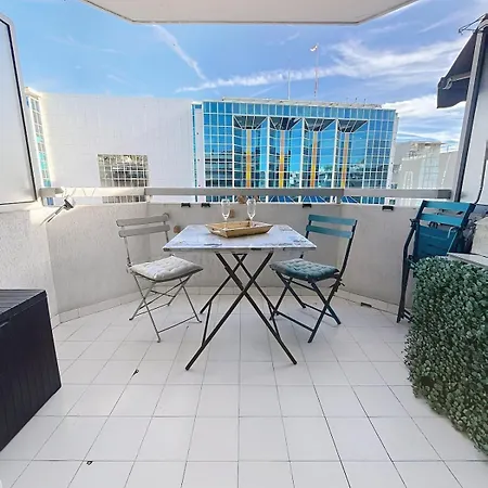 Sunny On A High Floor With Terrace Lejlighed