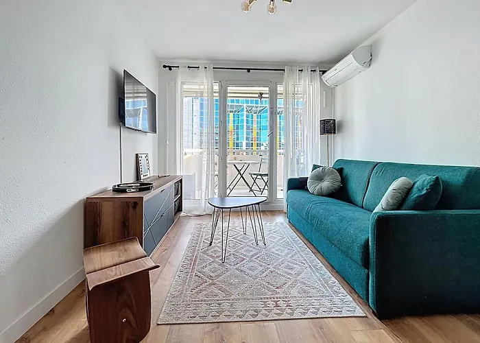 Sunny On A High Floor With Terrace Διαμέρισμα Νίκαια